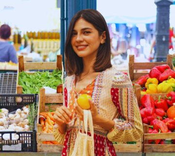 People at the Pretoria Farmers Market.