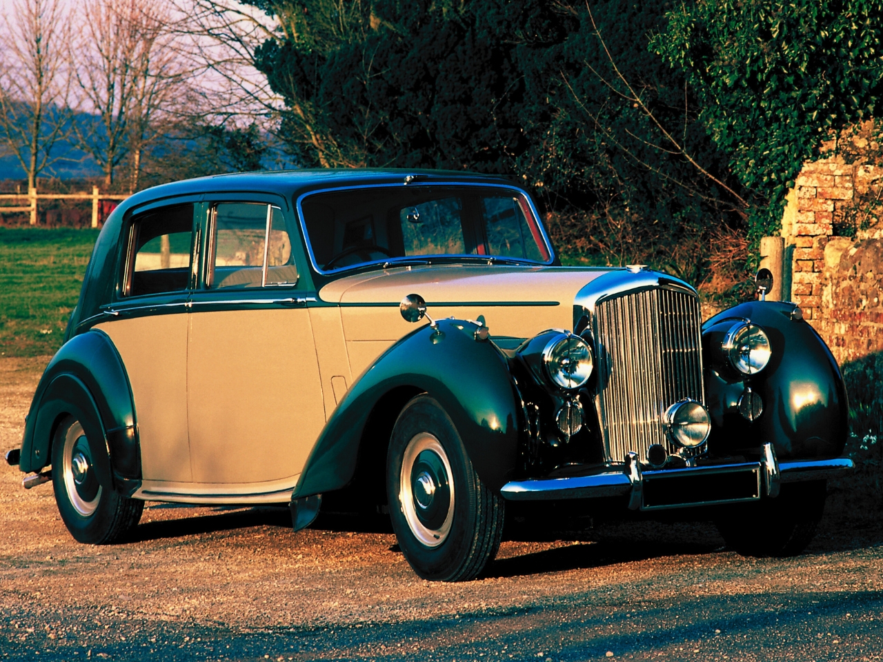 Vintage car from Memories Vintage Car Hire ideal for matric farewell rentals.