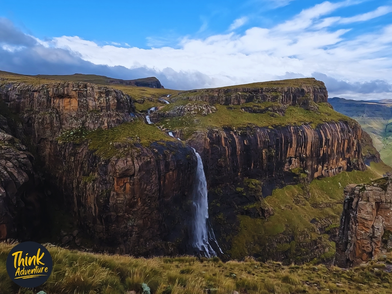 A waterfall going down towards the chain ladders in the Tugela Falls hike.
